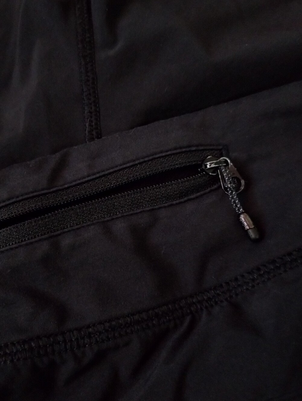 Lululemon Women's Speed Up Activewear Running Shorts Size 6 Black Training Gym - Picture 5 of 7